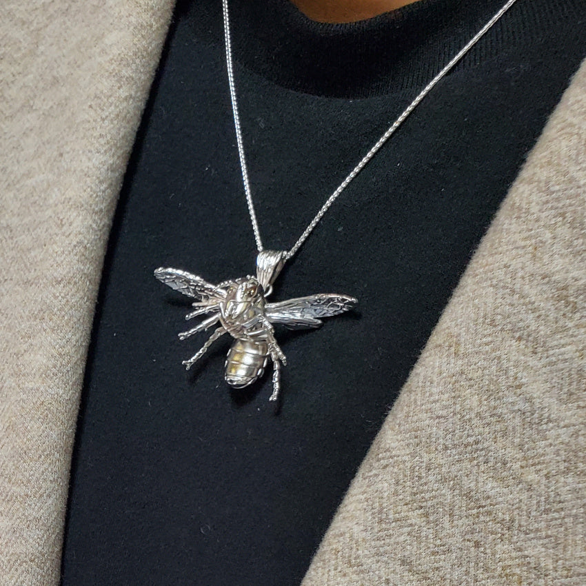 【日本上陸記念セール】金運と仕事運を格上げするスズメバチ セレブお墨付きブランドオールインセクツジュエリー【シルバーランク】