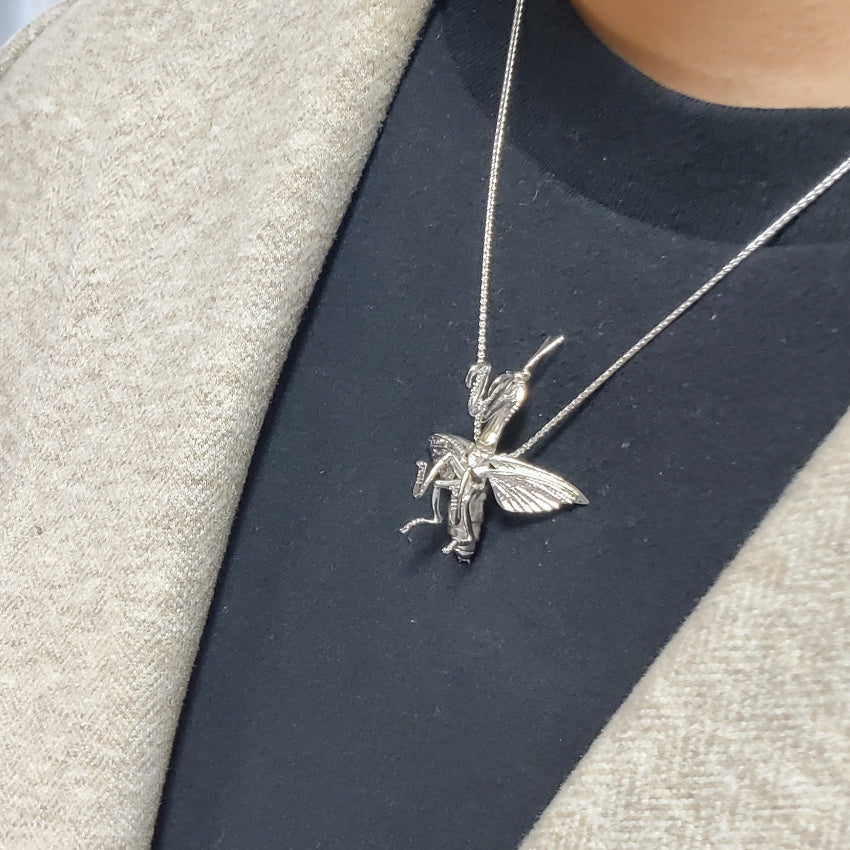 【日本上陸記念セール】現状をひっくり返す突破力誇るカマキリ セレブお墨付きブランドオールインセクツジュエリー【シルバーランク】