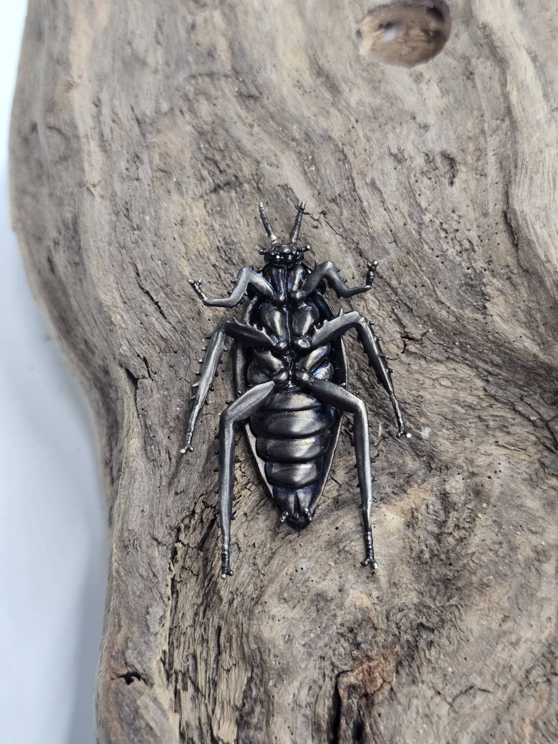 【日本上陸記念セール】圧倒的な生命力で人生を大きな成長をもたらすゴキブリ  セレブお墨付きブランドオールインセクツジュエリー【シルバーランク】
