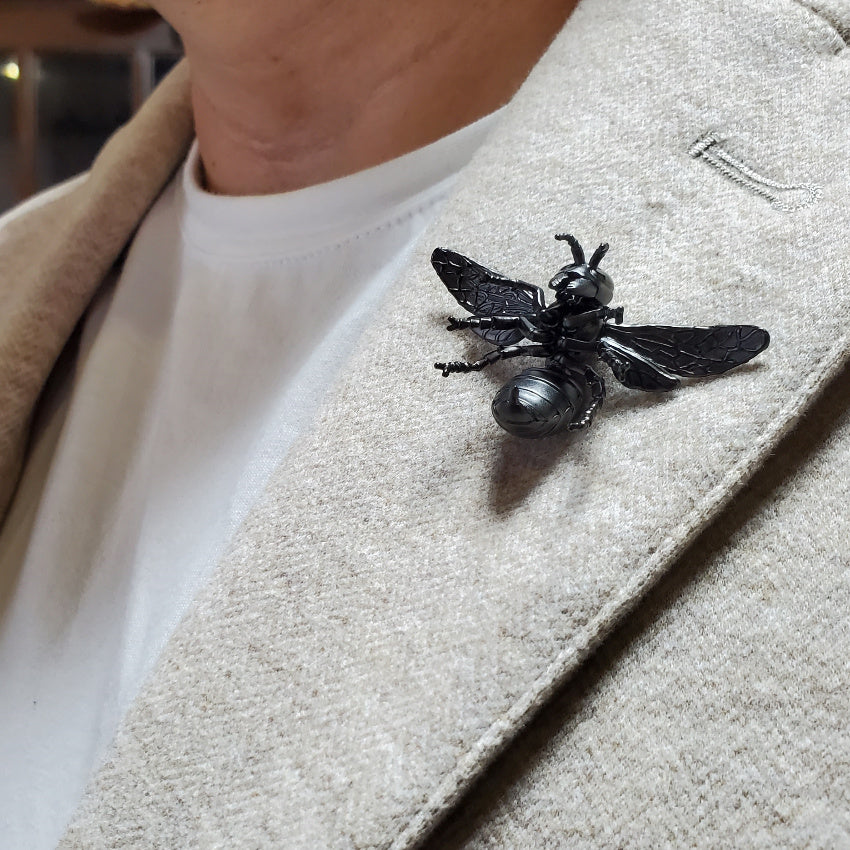 【日本上陸記念セール】金運と仕事運を格上げするスズメバチ セレブお墨付きブランドオールインセクツジュエリー【シルバーランク】